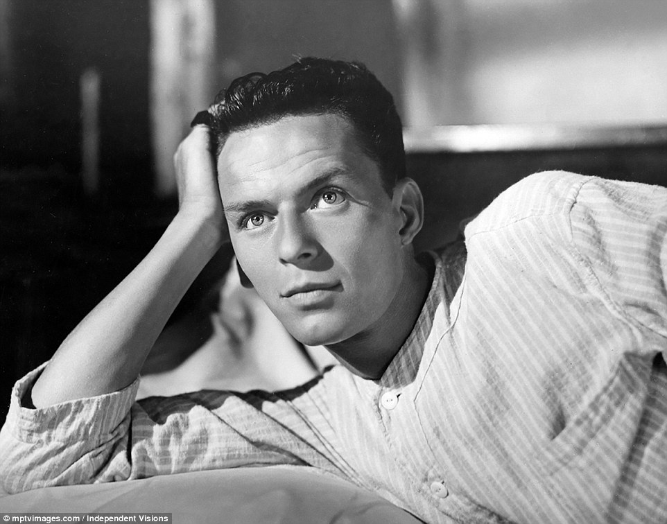 30283B1A00000578-3399167-A_young_Frank_Sinatra_on_the_set_of_It_Happened_in_Brooklyn_in_1-a-1_1452856078952